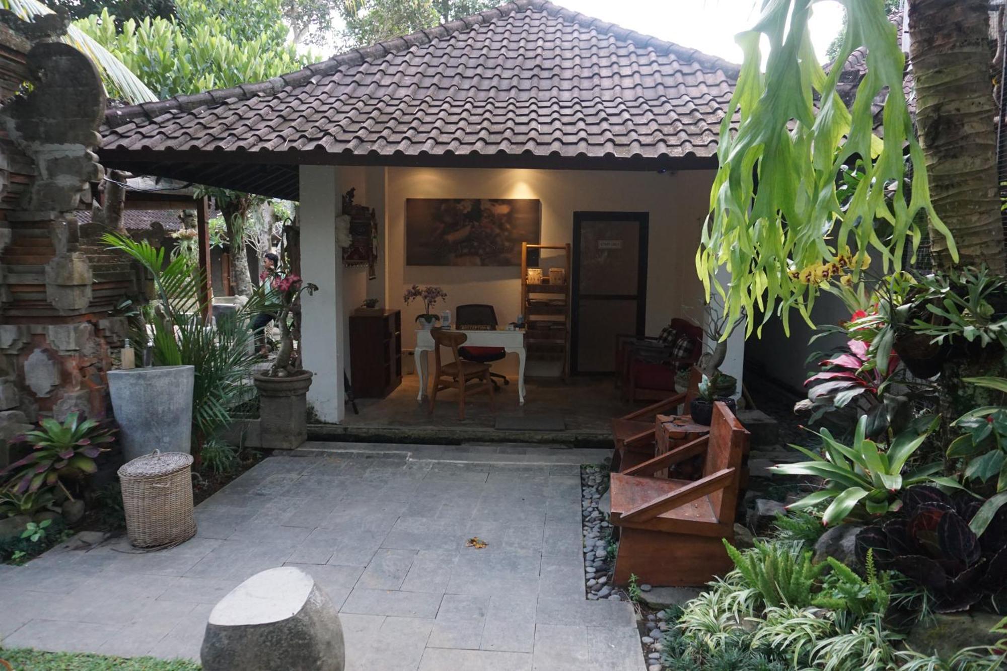 Guest house Liyer Spirit House